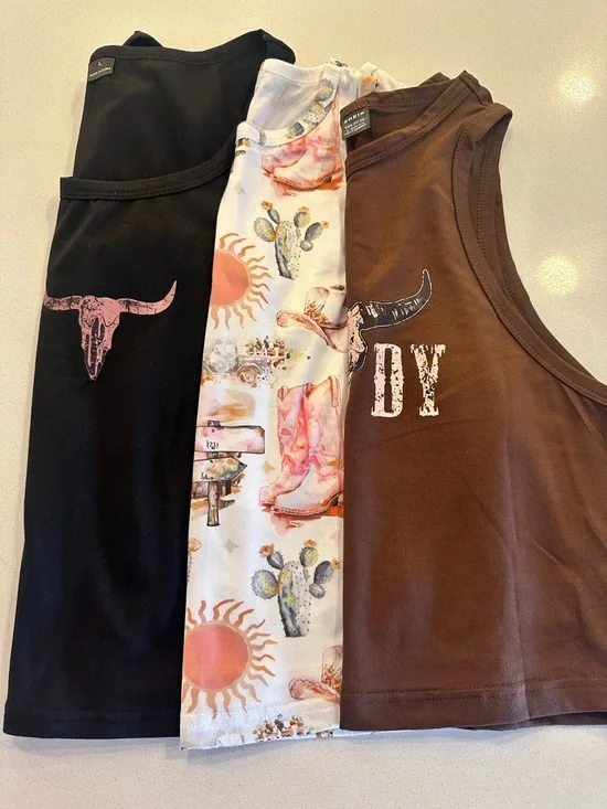 SHEIN Black, White & Brown Western Graphic Crop Tank Tops - Picture 5 of 7